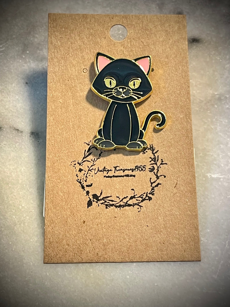 Thackery Binx Pin