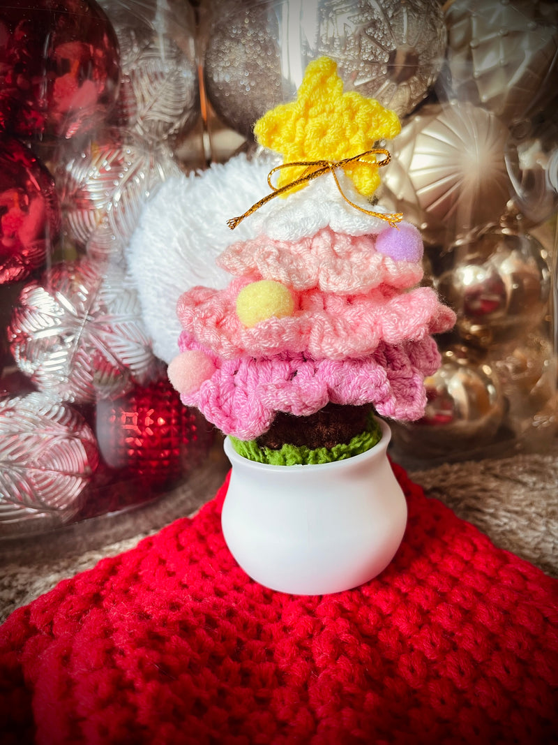 Adorable Crocheted Christmas Tree with Ornaments