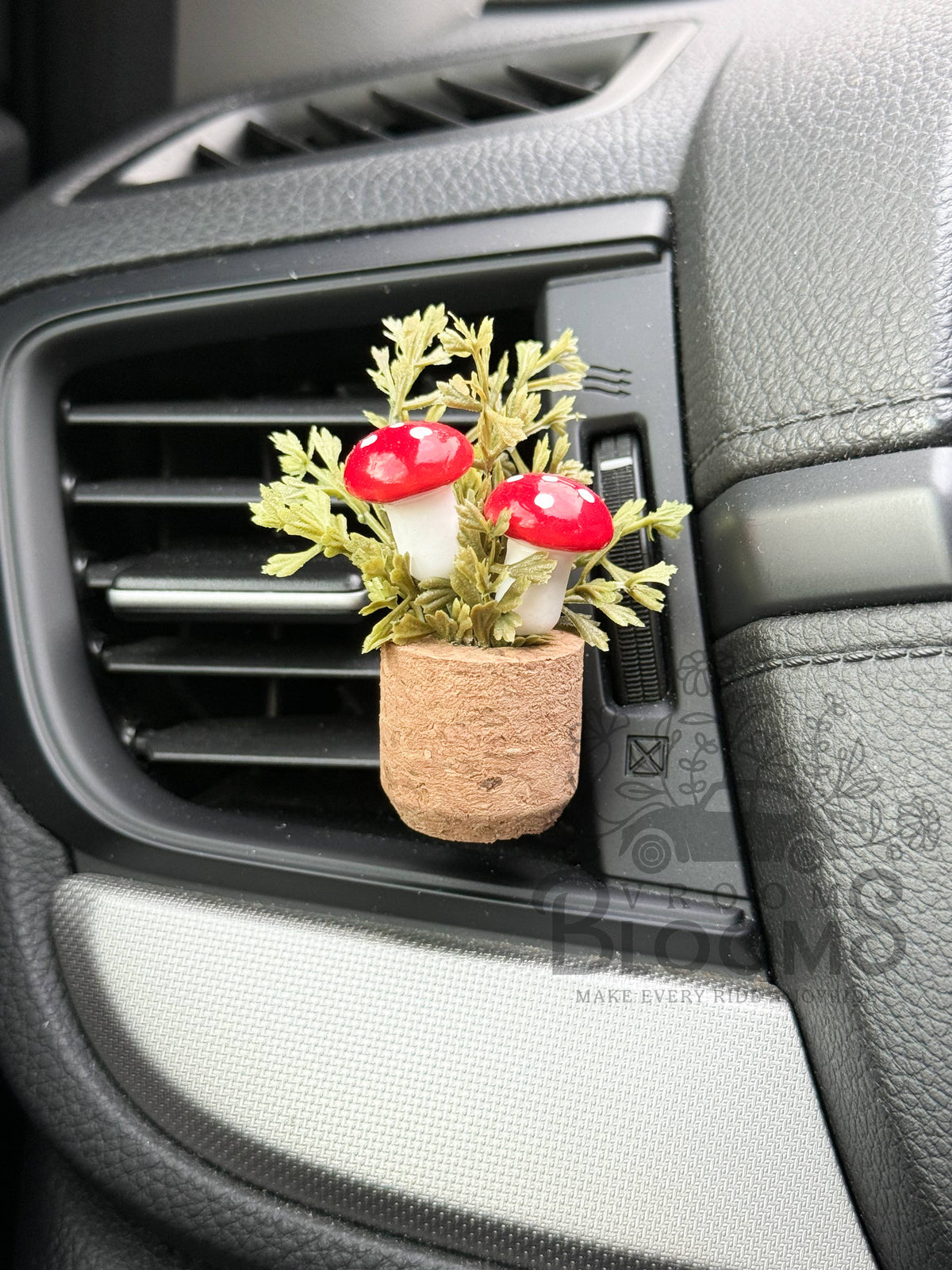 Mushroom Vent Clip Car Air Freshener Diffuser (Reusable): Fall Seasonal RANDOM