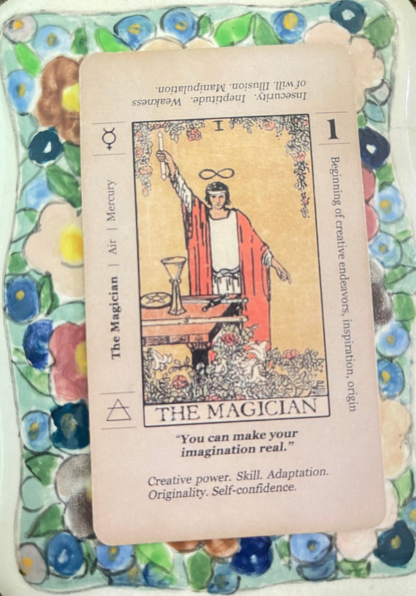 Tarot Made Easy: Unlocking Mystical Magic at Your Fingertips!