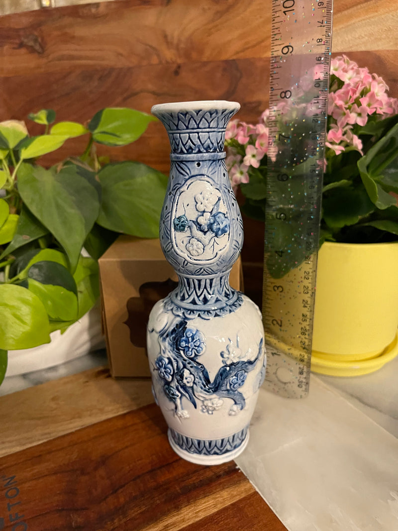 Japan decorative blue – white vase, flowers bud vase E- 5206 - Vintage Treasures1955