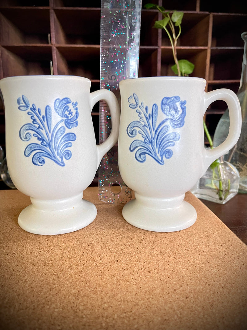 Pfaltzgraff Yorktowne Footed Mugs – Set of 2