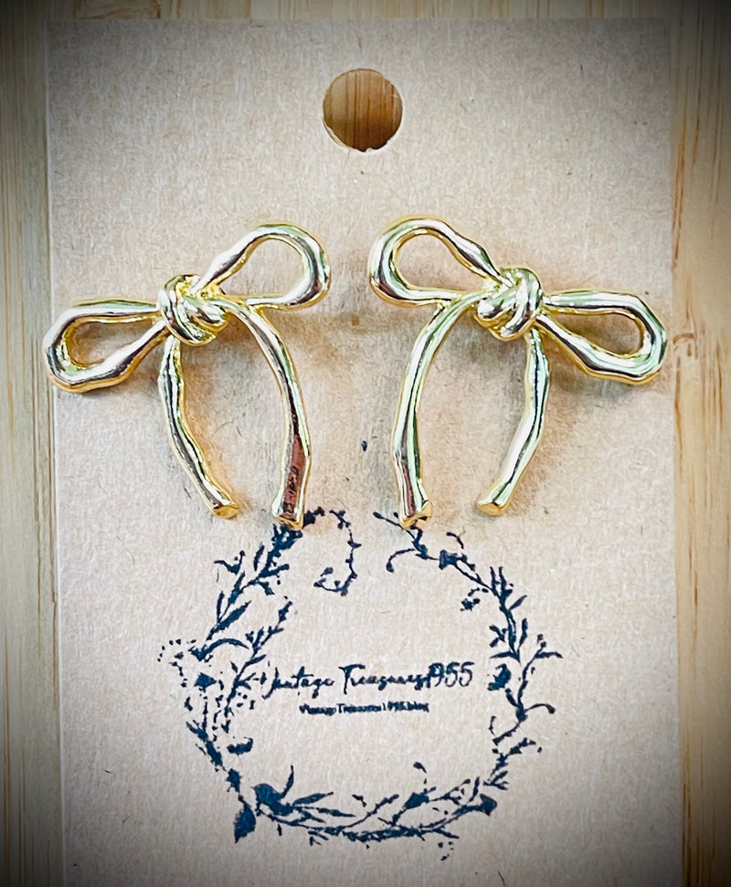 Golden Elegance: Bow Post Earrings